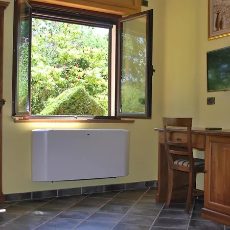 Agriturismo Roseto Hotel *