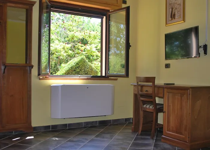 Agriturismo Roseto Hotel *